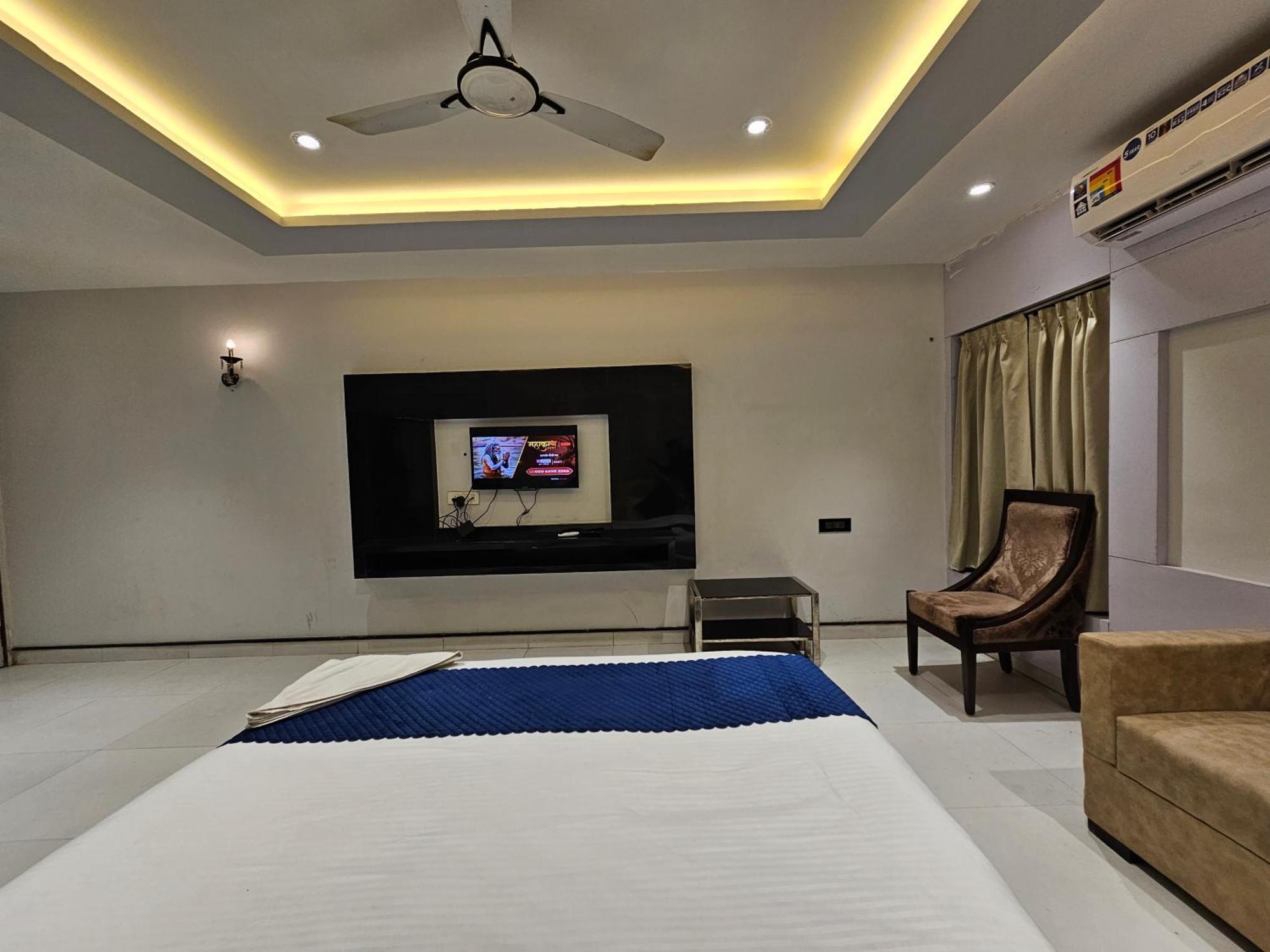 Hotel Mk Vivanta Гвалиор Экстерьер фото