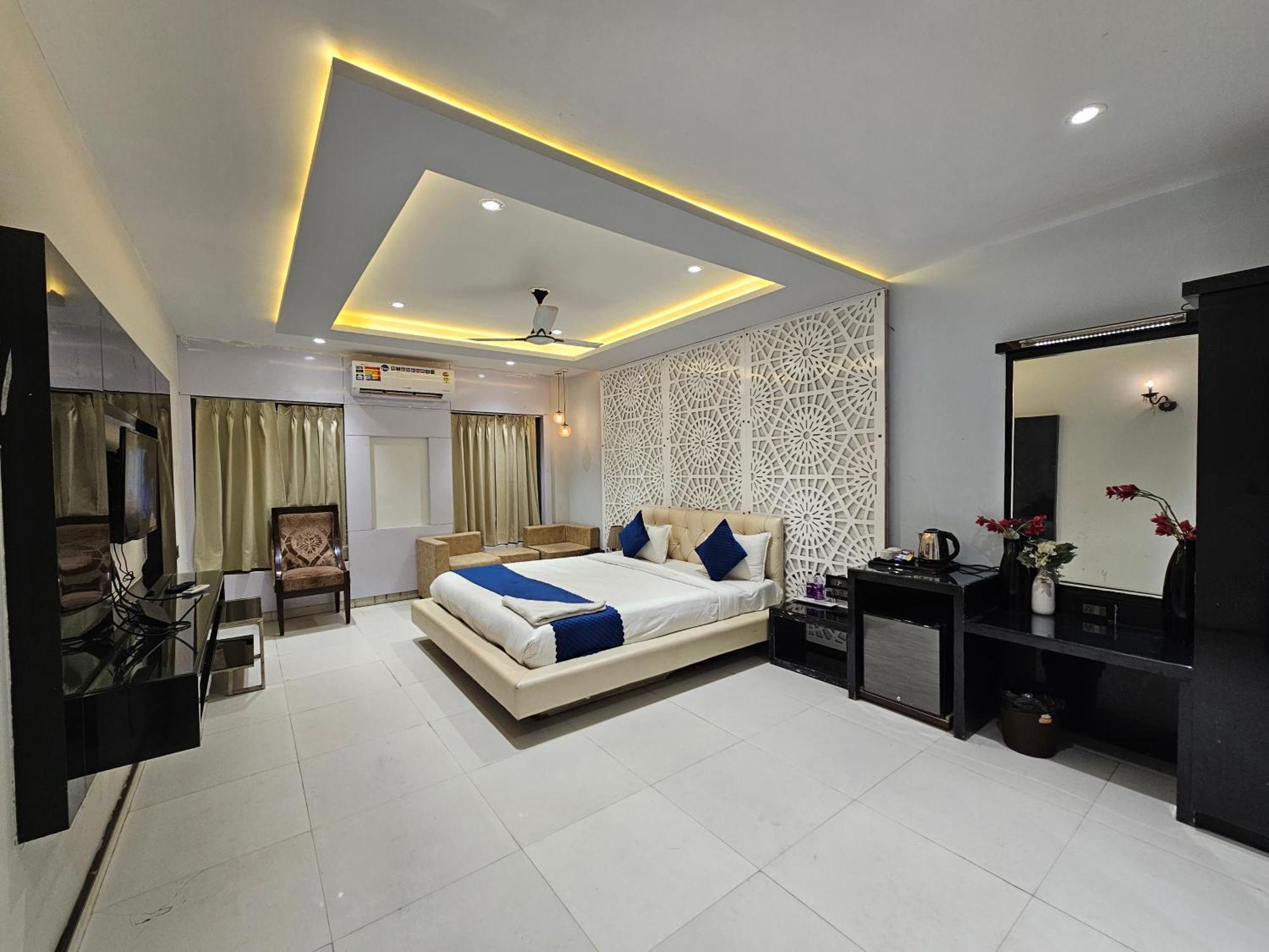 Hotel Mk Vivanta Гвалиор Экстерьер фото